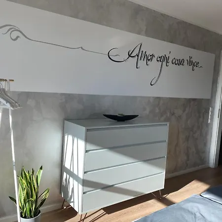 아파트 Suite In&Out Der Perfekte Ort Um Zu Entspannen Mit Weitblick Aufs Naturschutzgebiet Oberteuringen